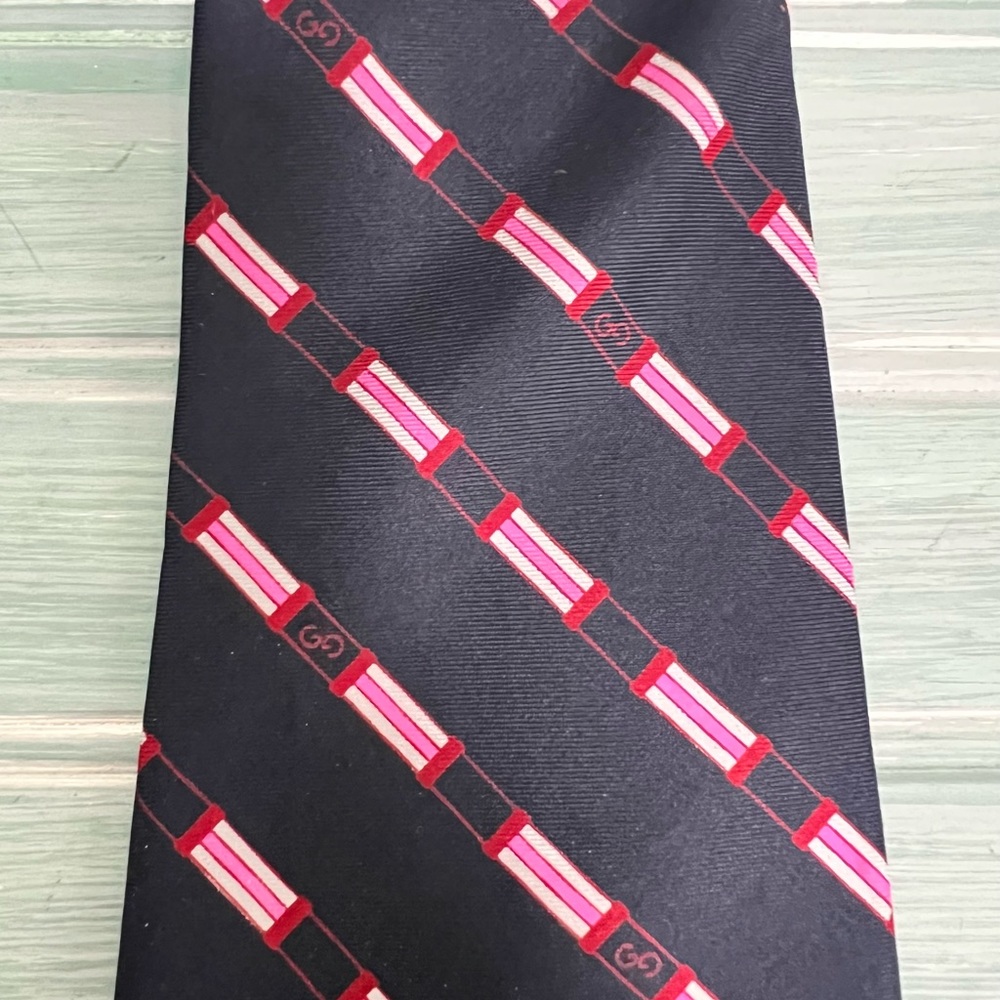 Vintage Gucci Silk Necktie - Picture 3 of 5